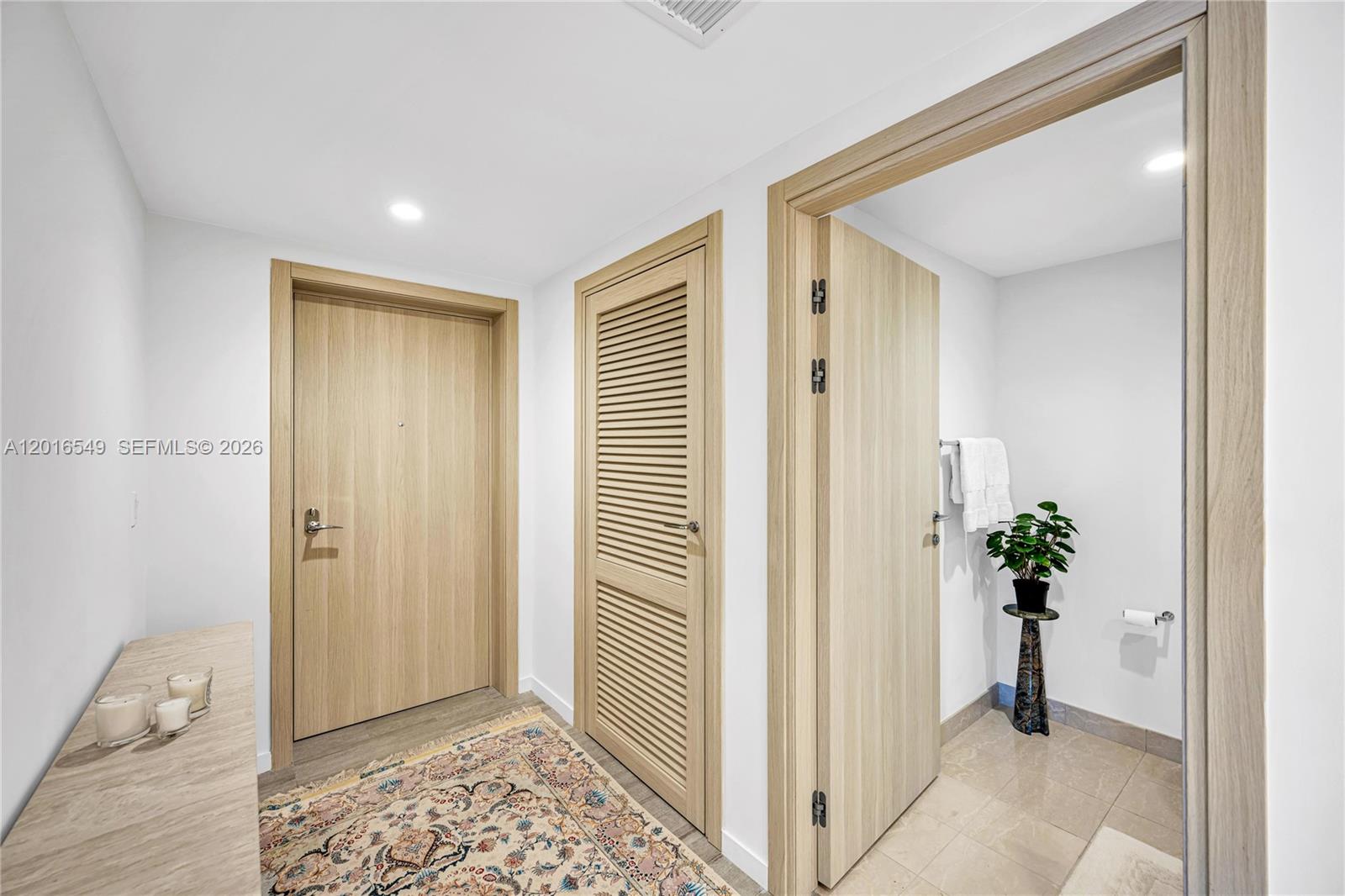 1000 Brickell Plz #4601, Miami FL 33131