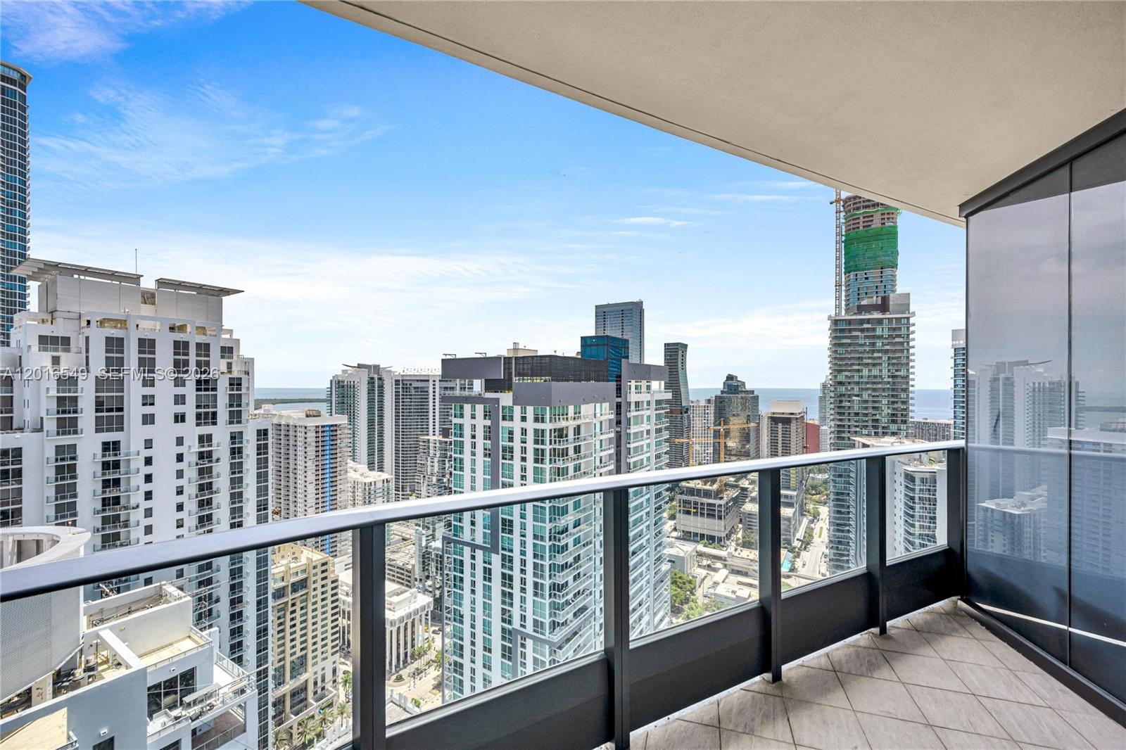 1000 Brickell Plz #4601, Miami FL 33131