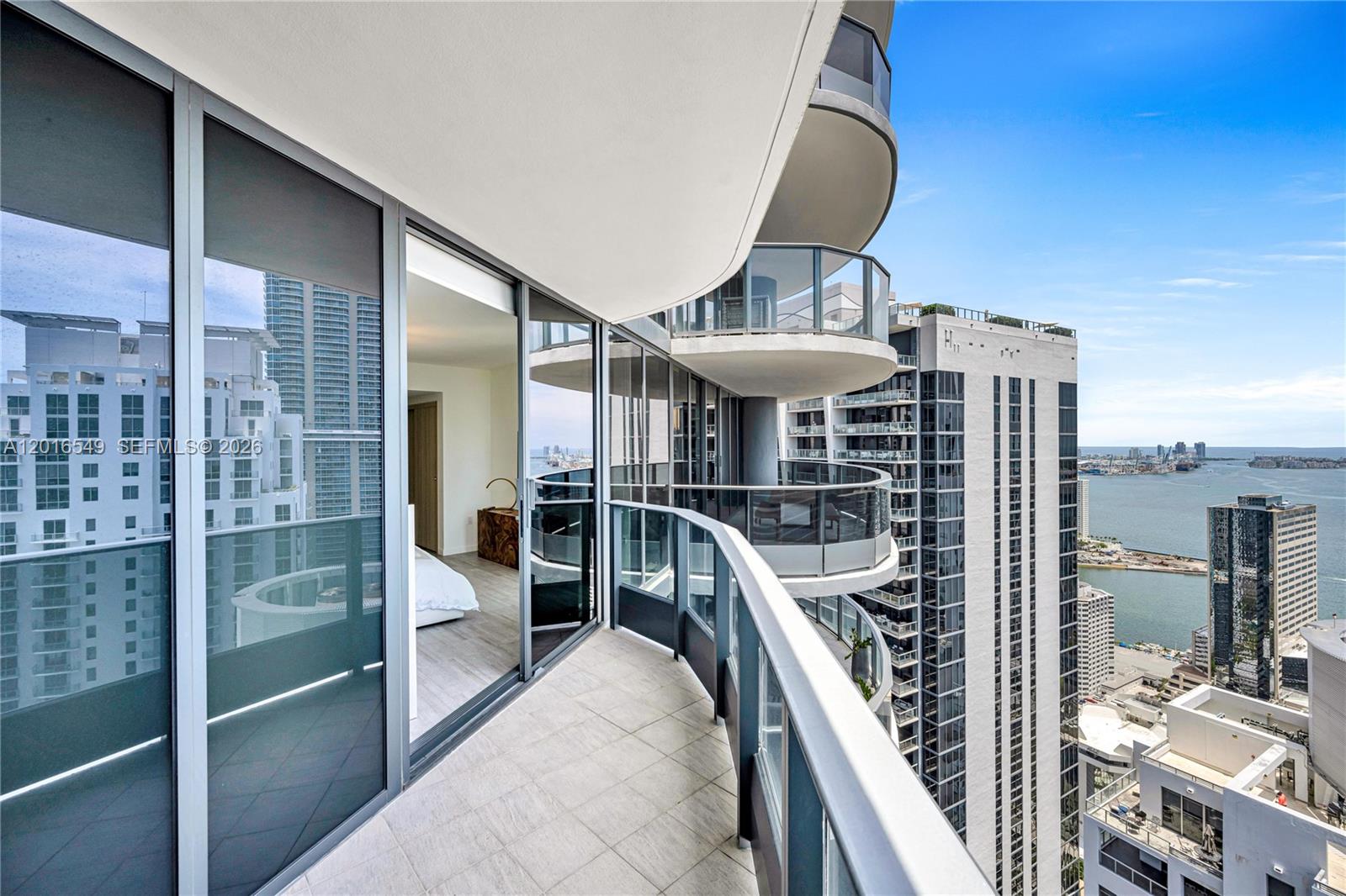 1000 Brickell Plz #4601, Miami FL 33131