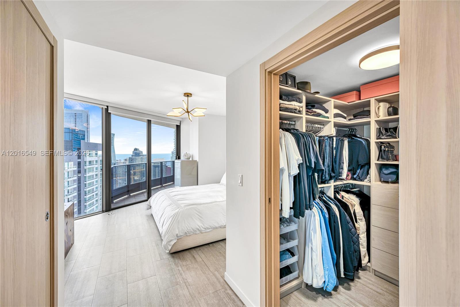 1000 Brickell Plz #4601, Miami FL 33131