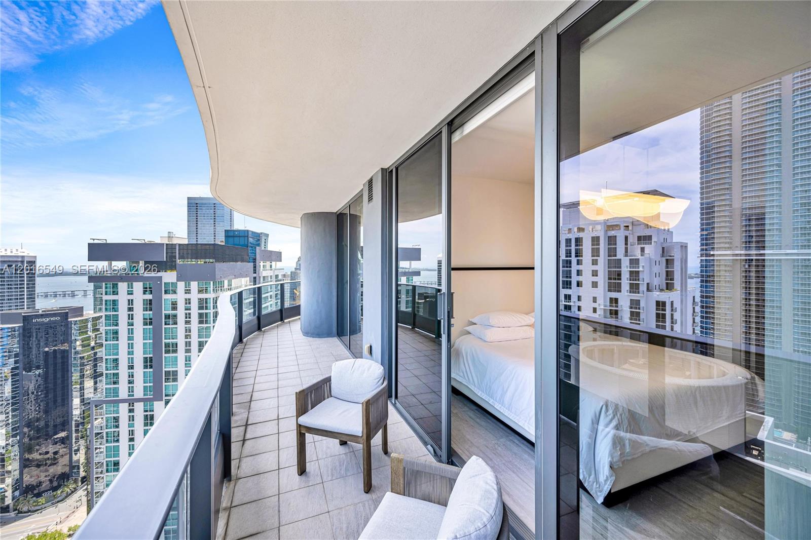 1000 Brickell Plz #4601, Miami FL 33131