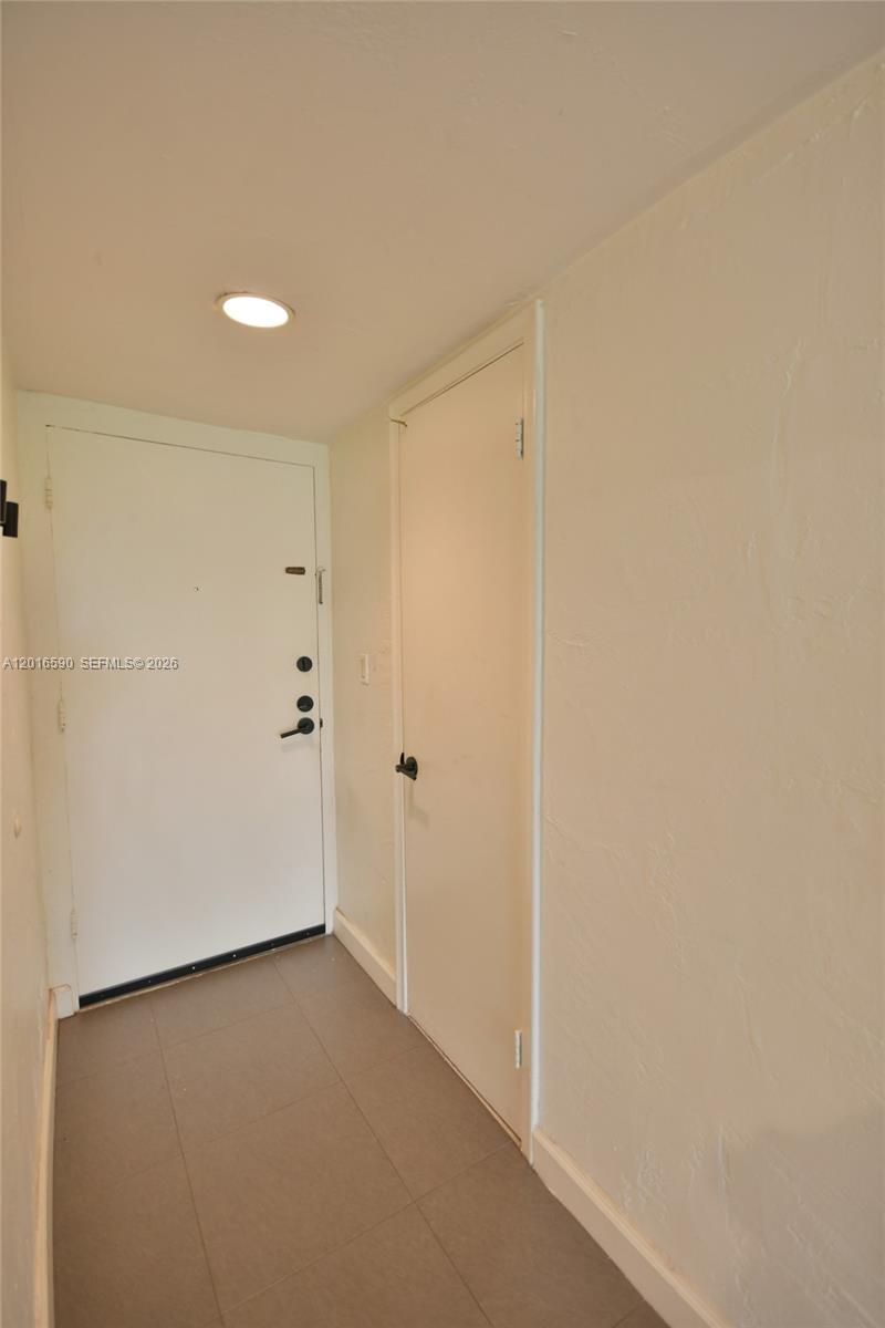 6884 N Kendall Dr #C401, Pinecrest FL 33156
