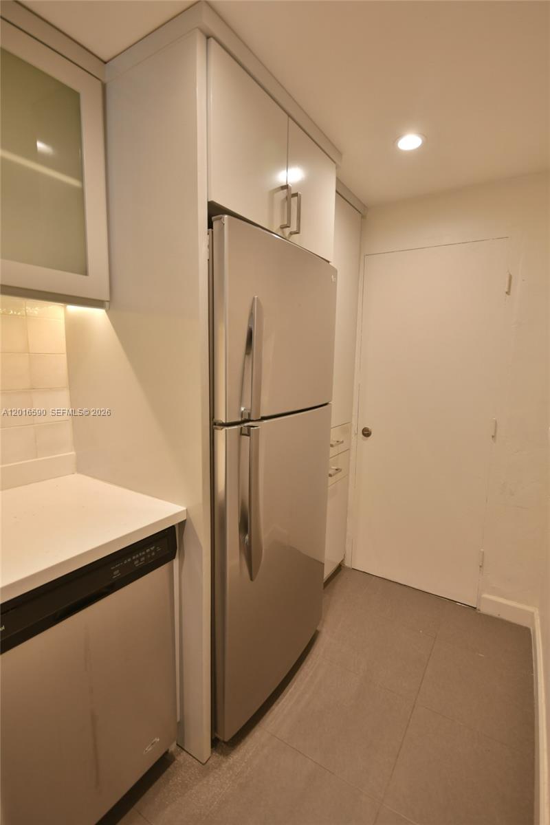 6884 N Kendall Dr #C401, Pinecrest FL 33156