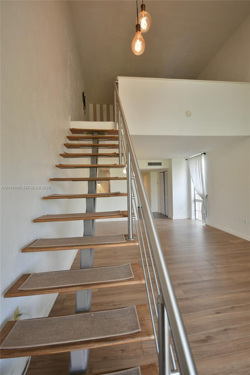 6884 N Kendall Dr #C401, Pinecrest FL 33156