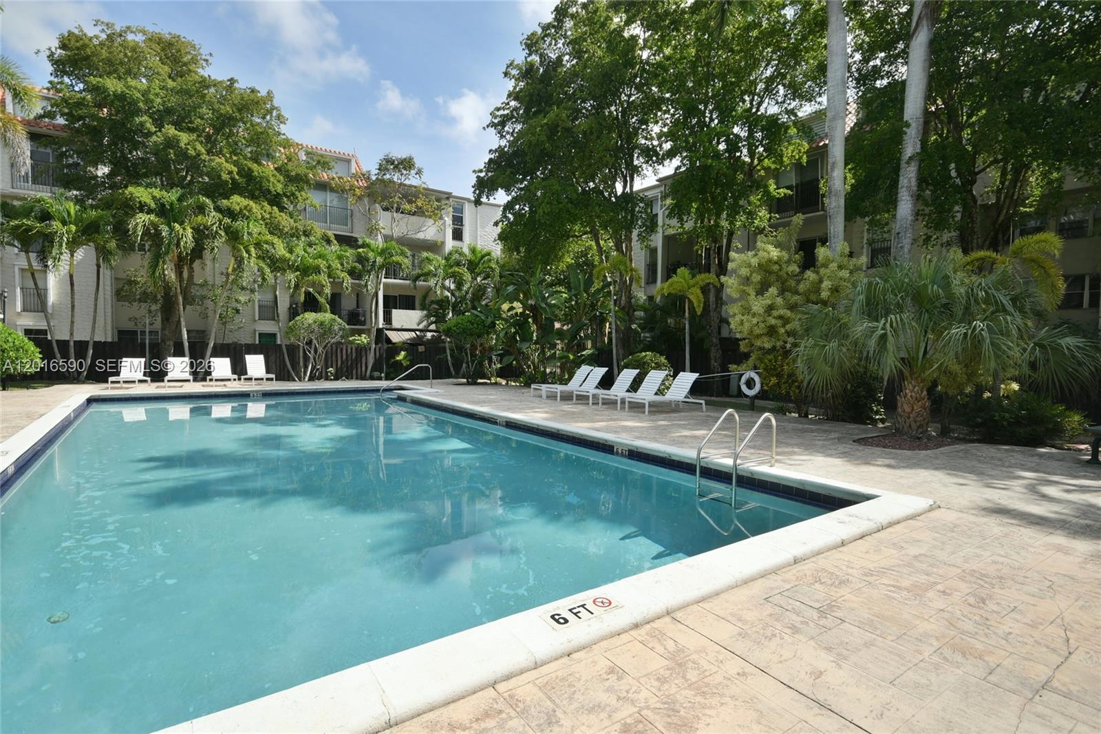6884 N Kendall Dr #C401, Pinecrest FL 33156