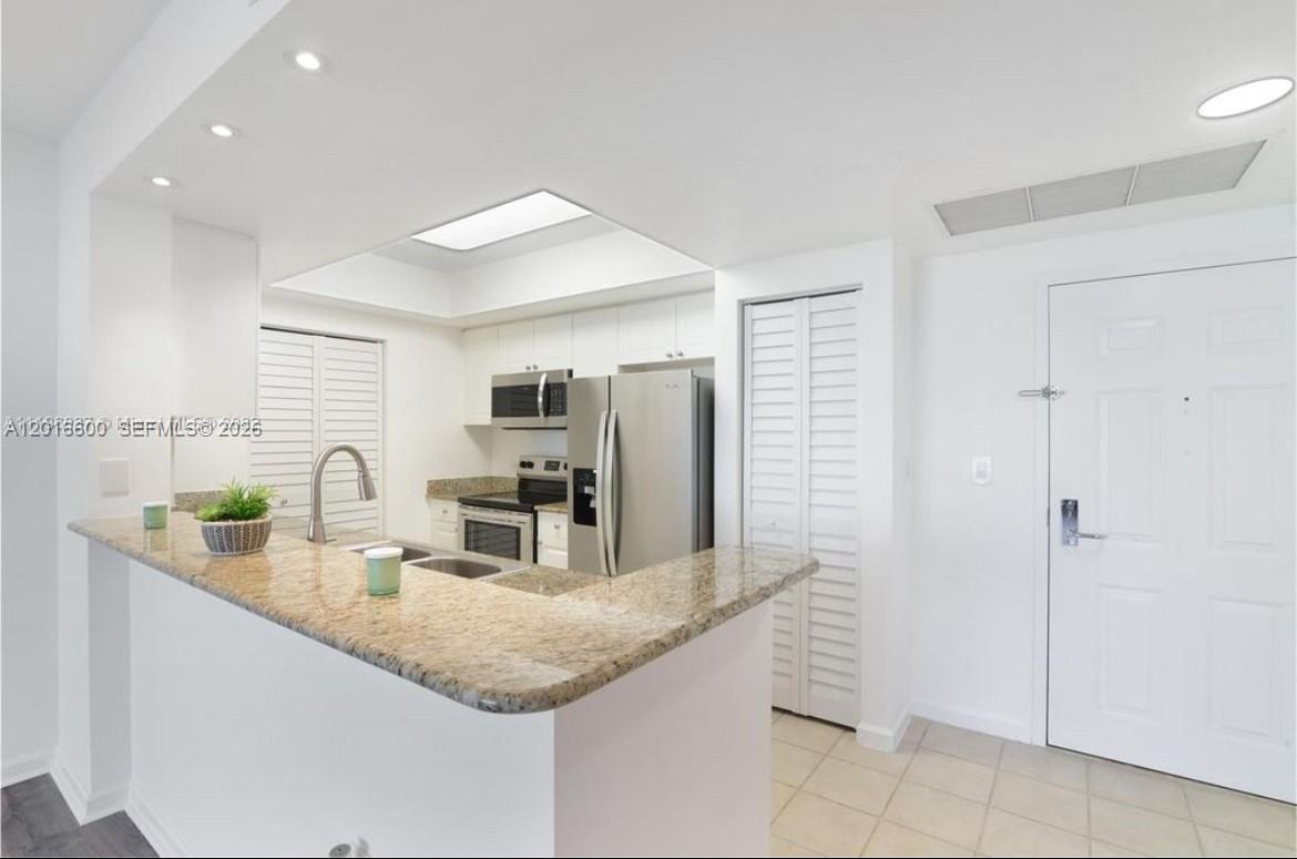 19501 W Country Club Dr #510, Aventura FL 33180