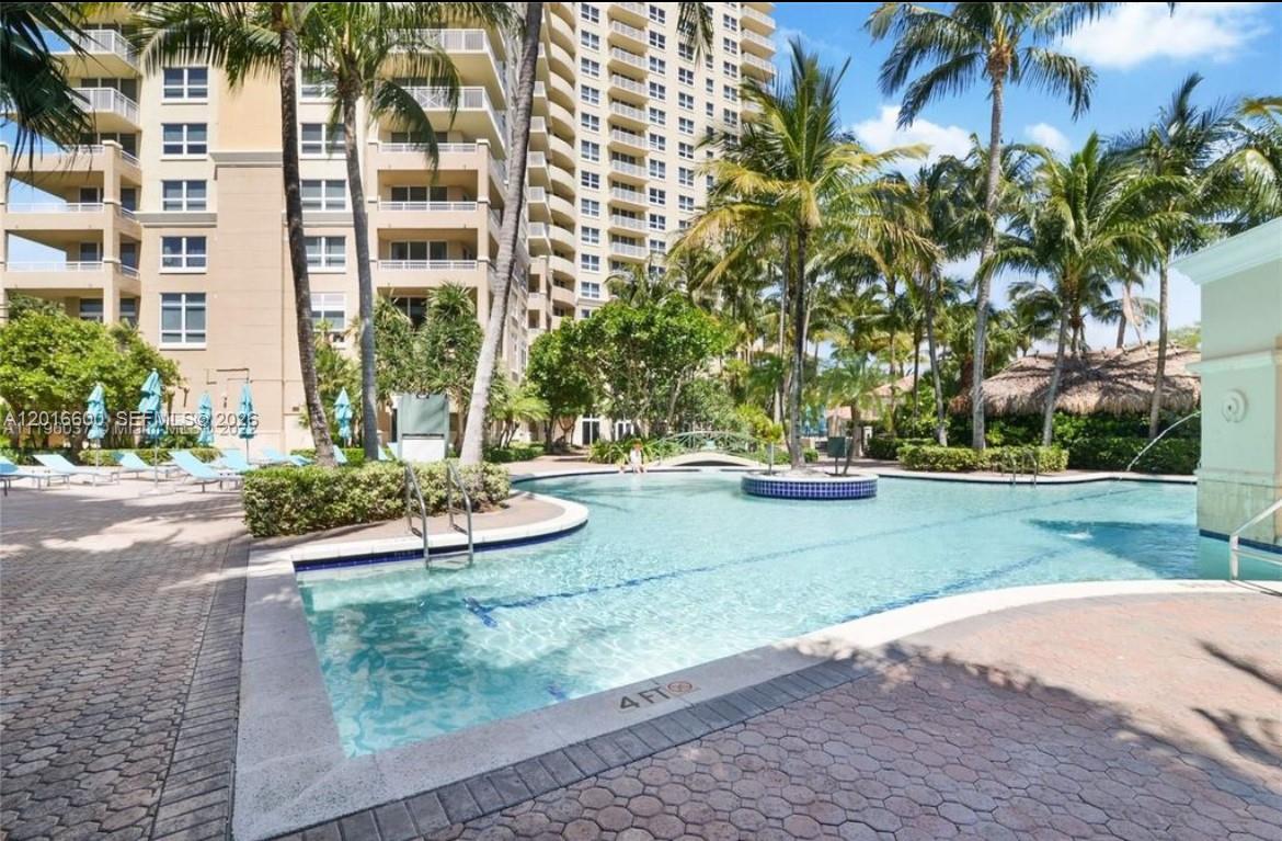 19501 W Country Club Dr #510, Aventura FL 33180