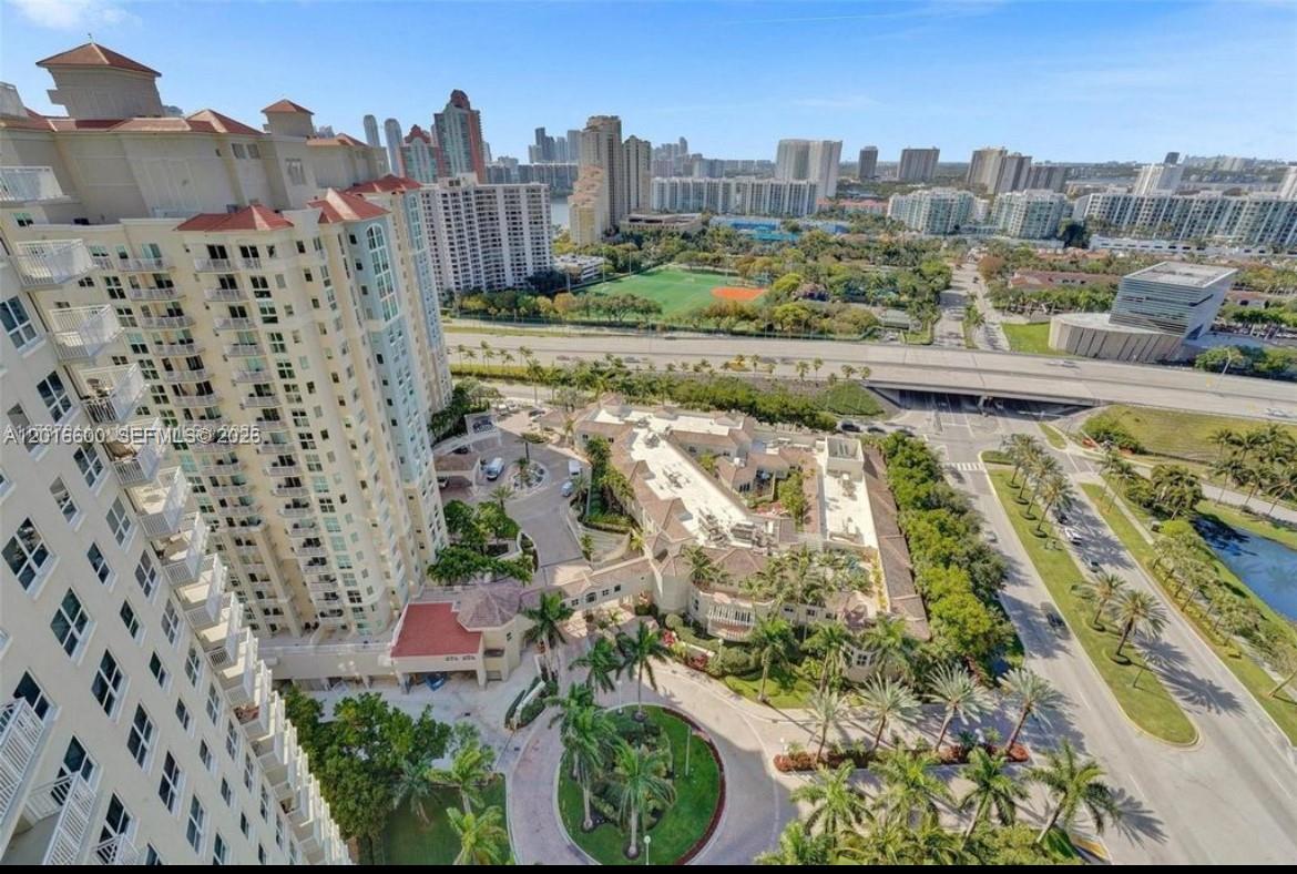 19501 W Country Club Dr #510, Aventura FL 33180