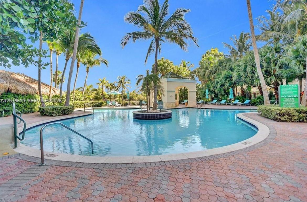 19501 W Country Club Dr #510, Aventura FL 33180