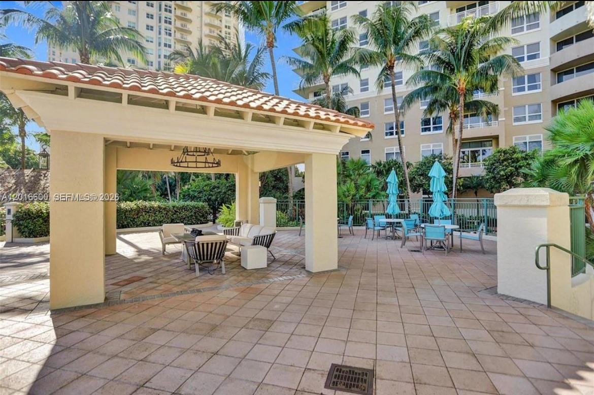 19501 W Country Club Dr #510, Aventura FL 33180