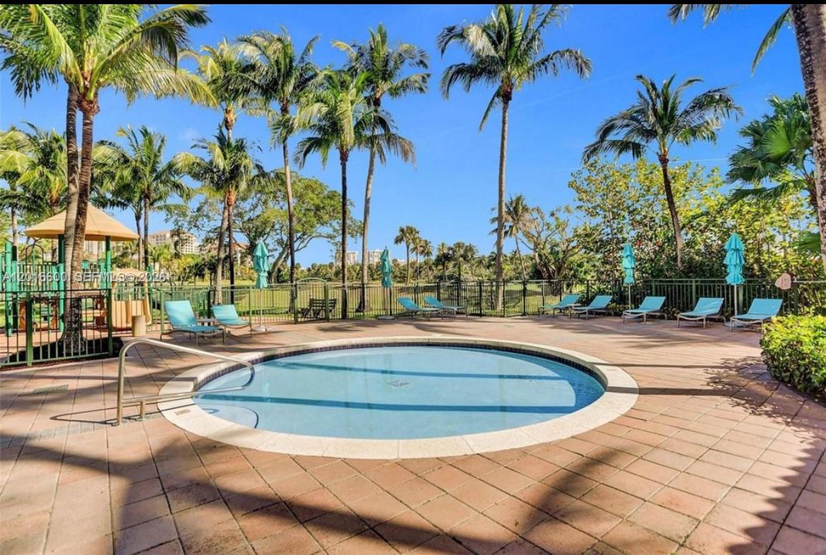 19501 W Country Club Dr #510, Aventura FL 33180