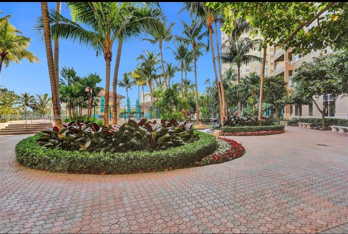 19501 W Country Club Dr #510, Aventura FL 33180