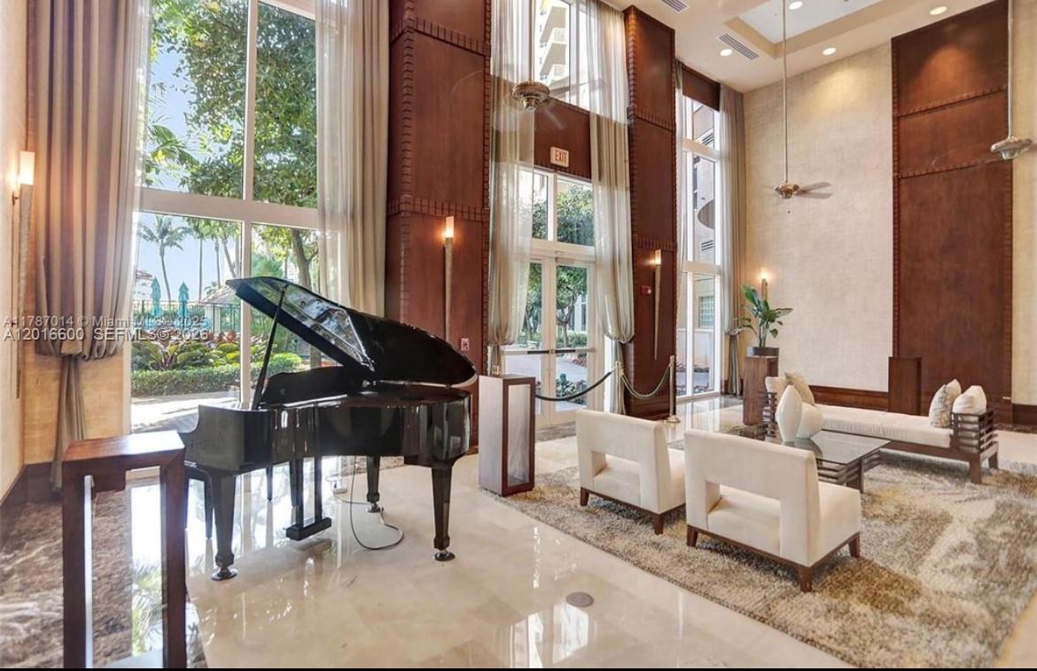 19501 W Country Club Dr #510, Aventura FL 33180