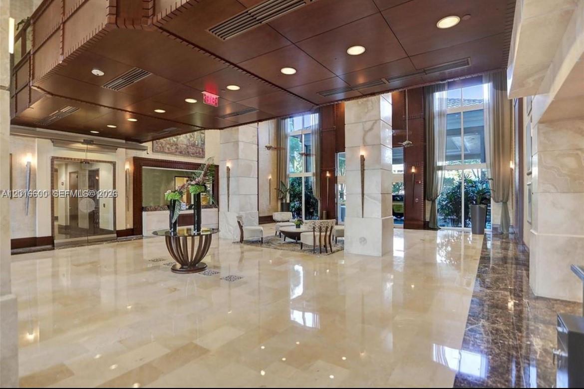 19501 W Country Club Dr #510, Aventura FL 33180