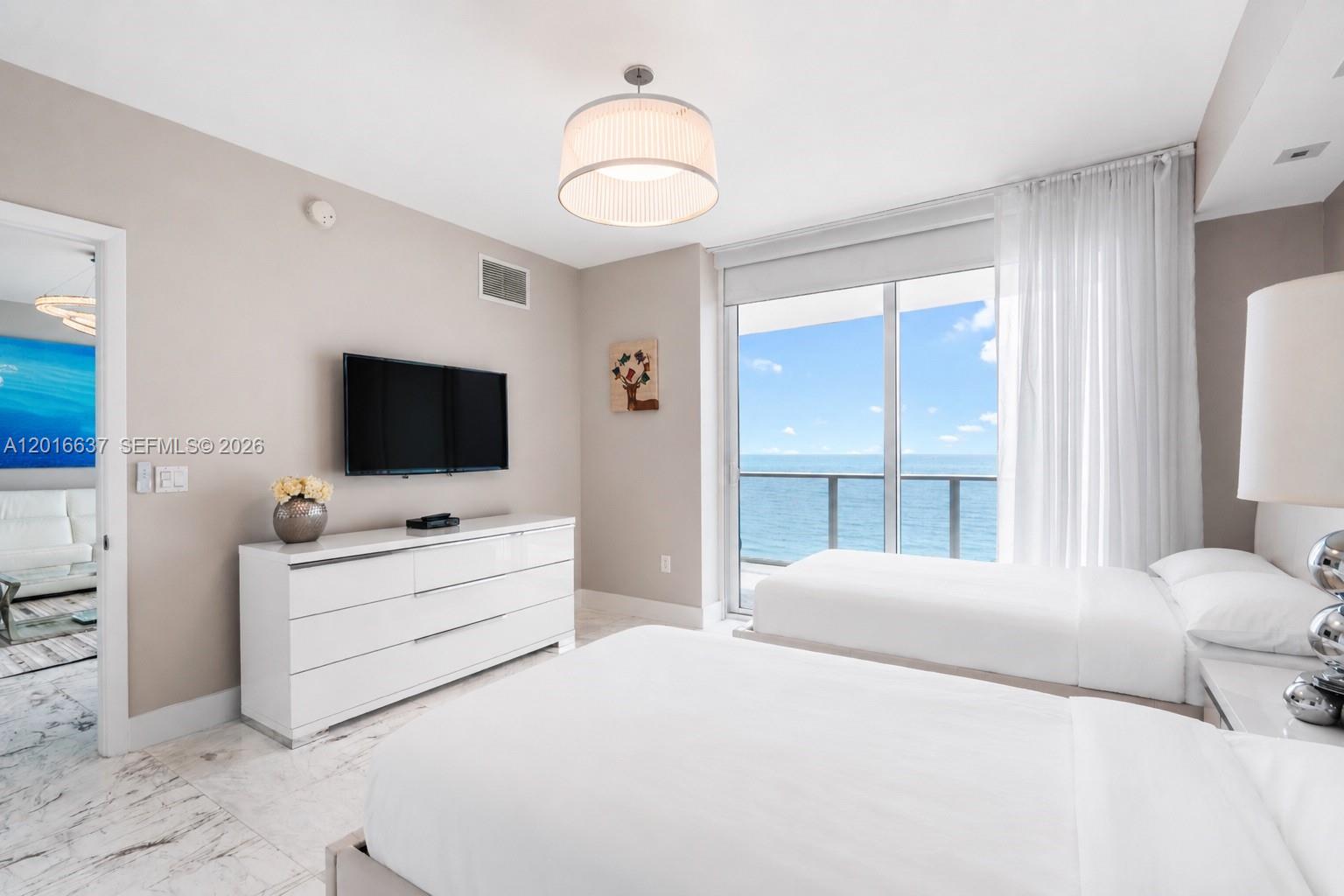 3951 S Ocean Dr #1002, Hollywood FL 33019
