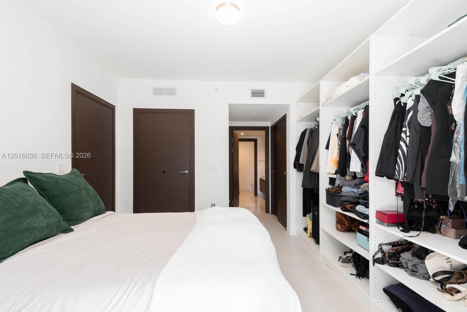 1000 Brickell Plz #2603, Miami FL 33131