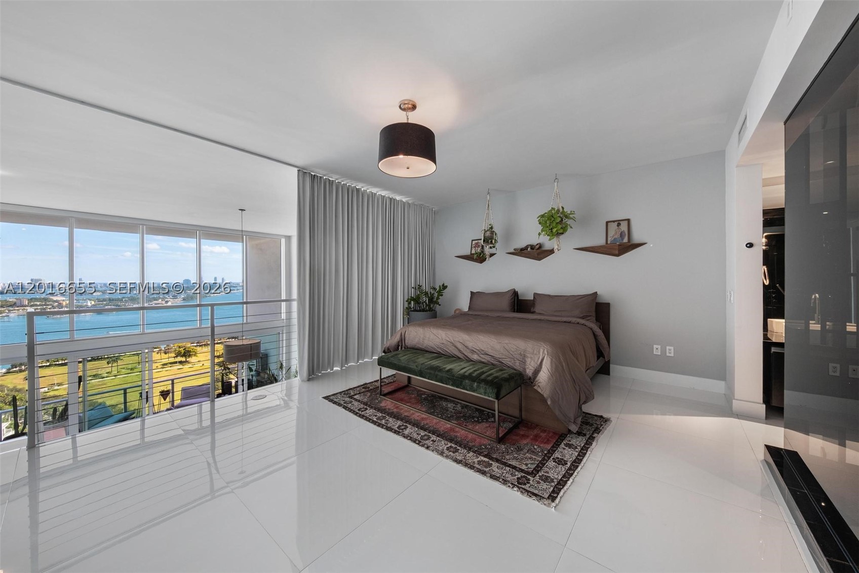 1040 Biscayne Blvd #2203, Miami FL 33132