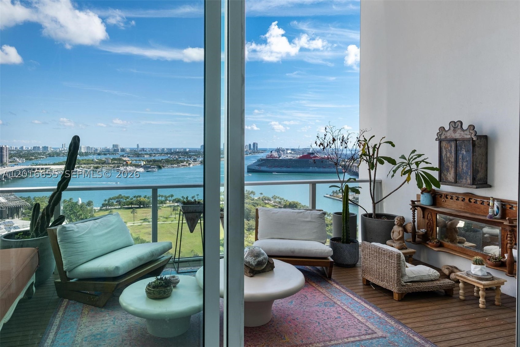 1040 Biscayne Blvd #2203, Miami FL 33132