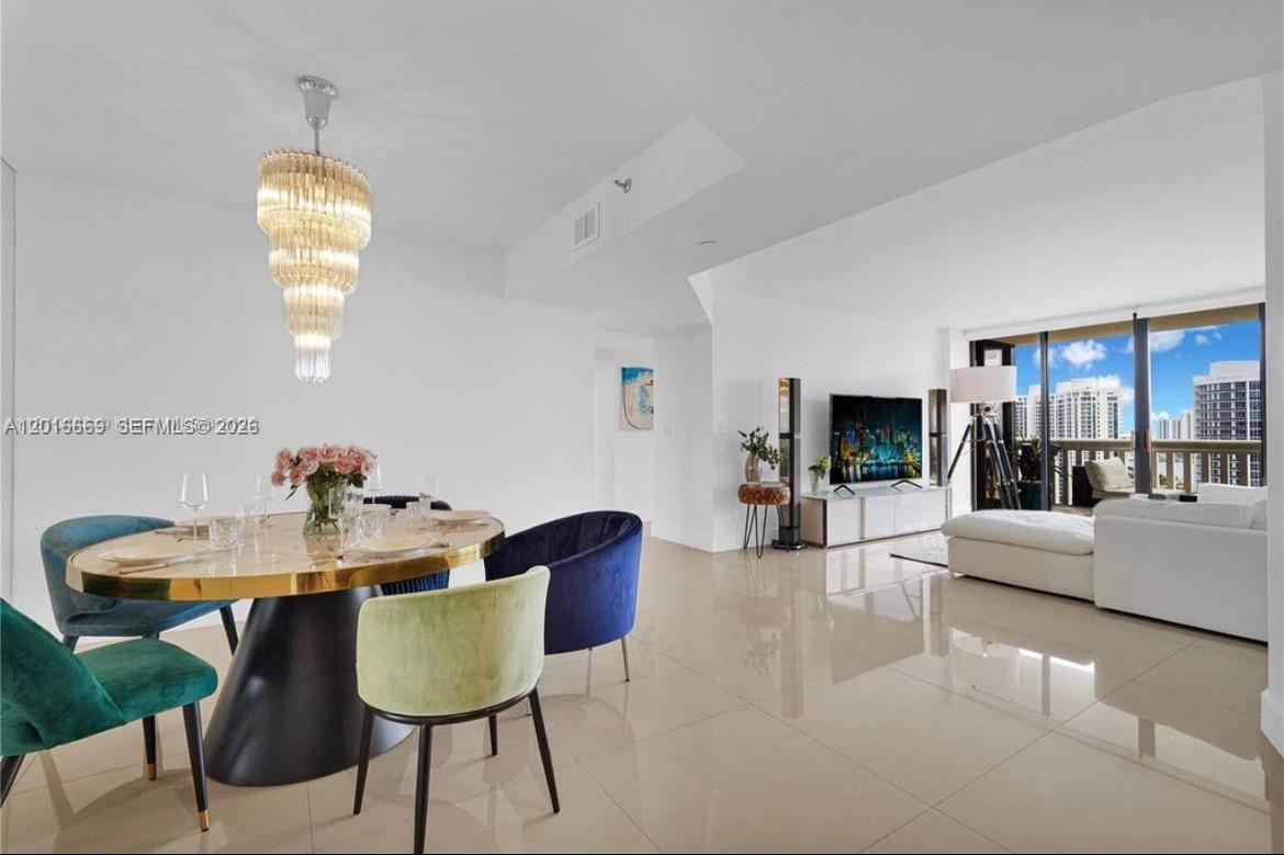 1000 W Island Blvd #2508, Aventura FL 33160
