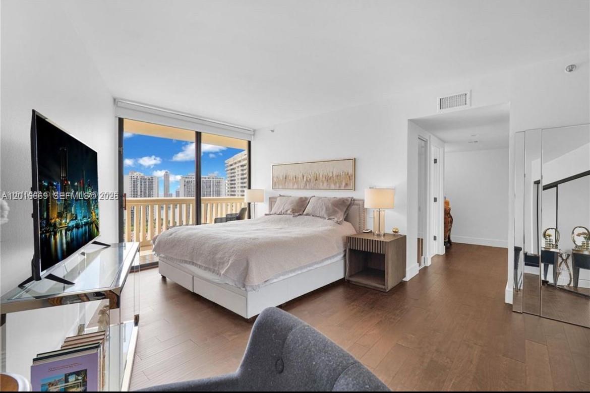 1000 W Island Blvd #2508, Aventura FL 33160