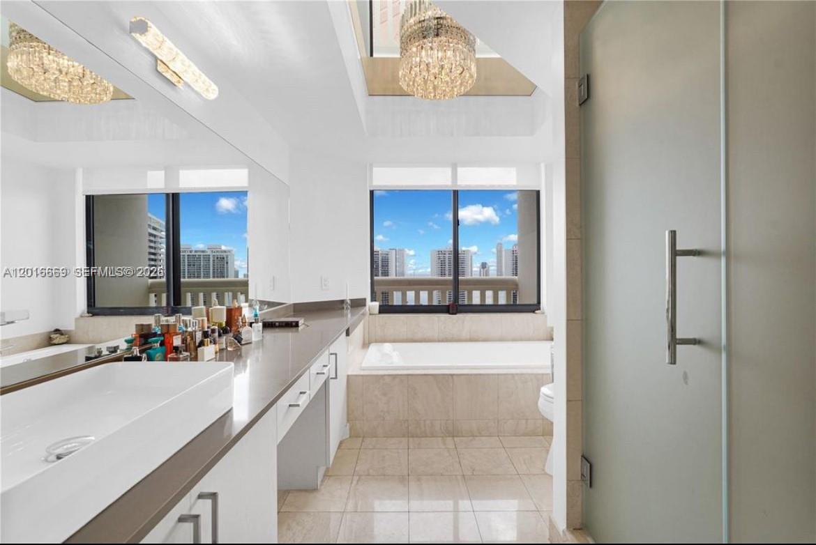 1000 W Island Blvd #2508, Aventura FL 33160