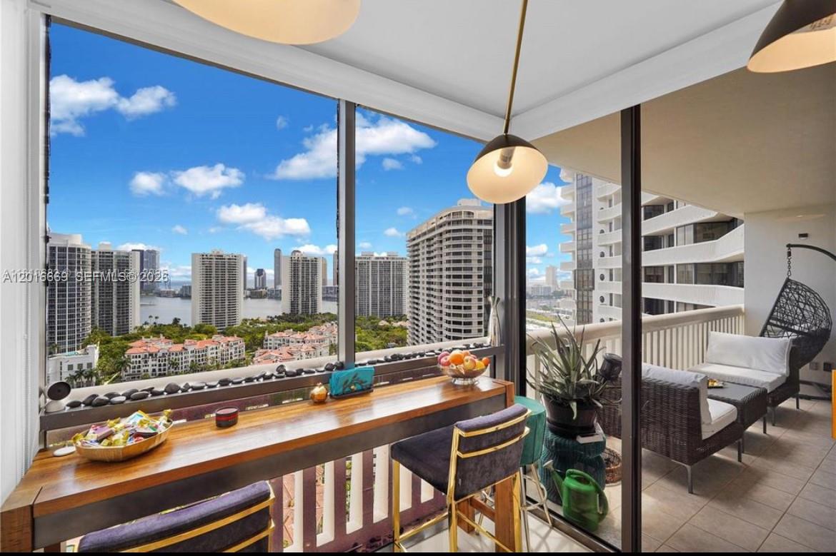 1000 W Island Blvd #2508, Aventura FL 33160