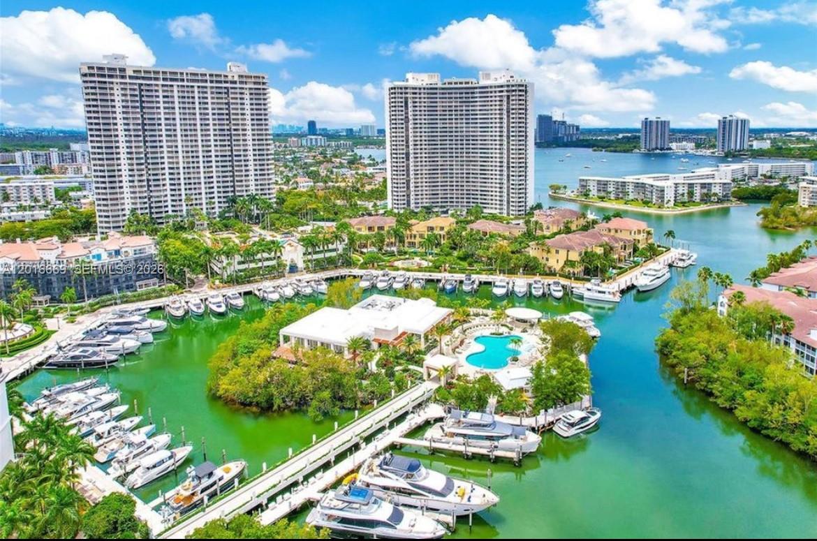 1000 W Island Blvd #2508, Aventura FL 33160