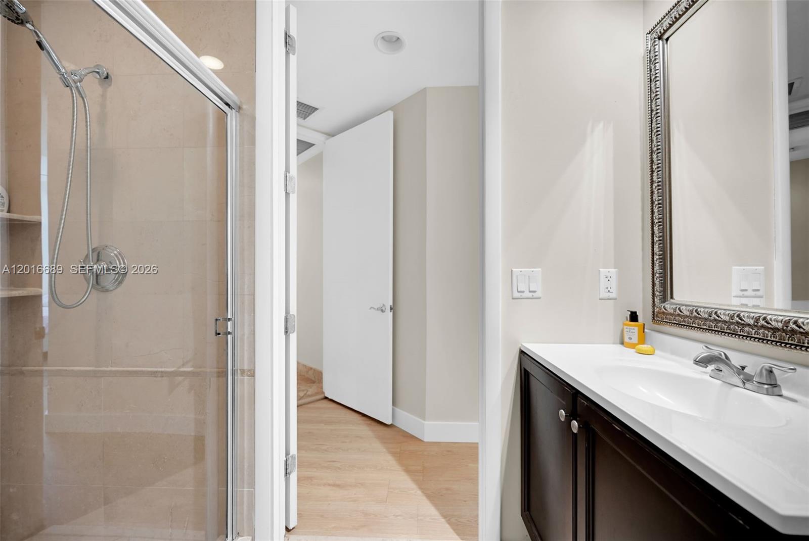100 S Pointe Dr #801, Miami Beach FL 33139