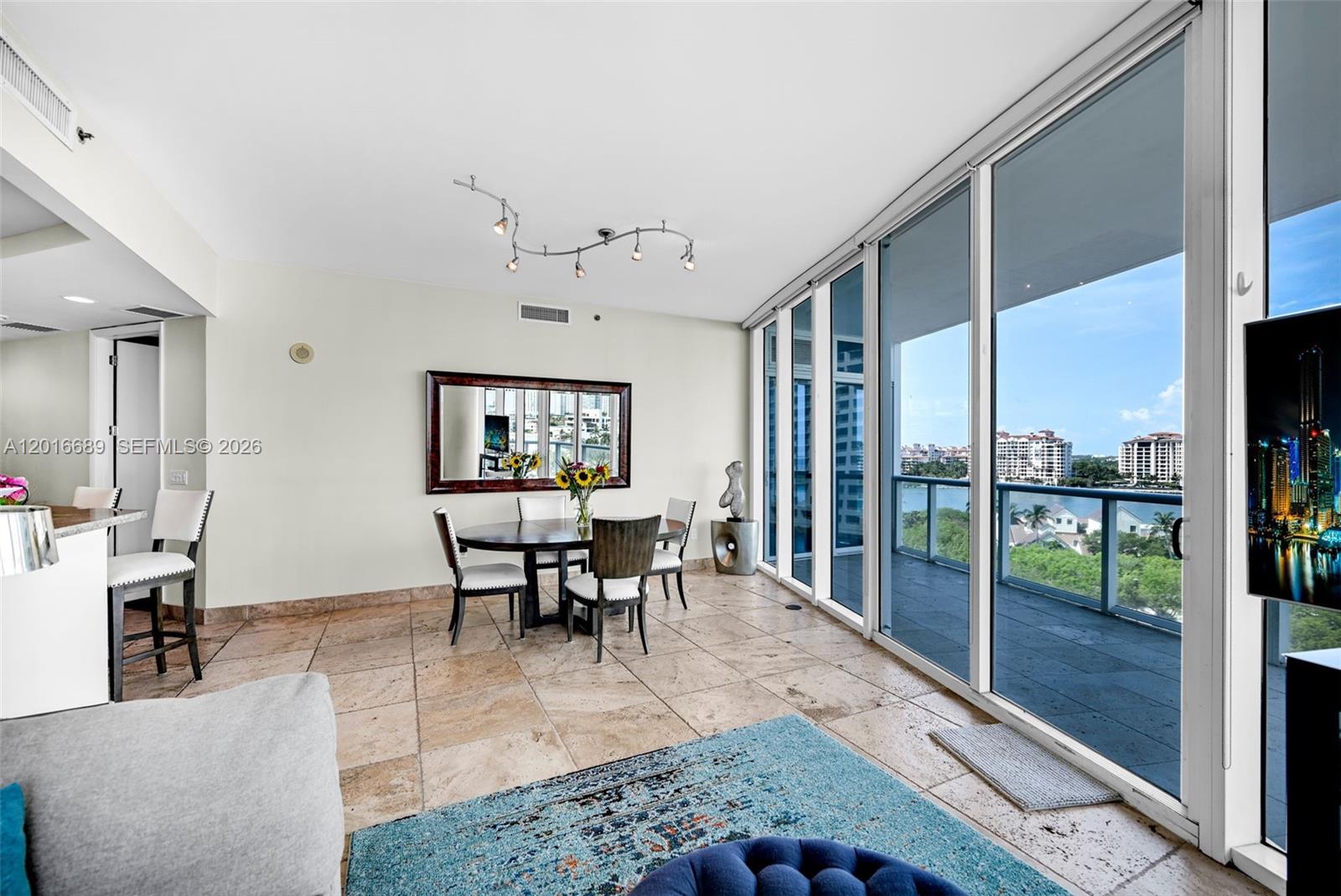100 S Pointe Dr #801, Miami Beach FL 33139