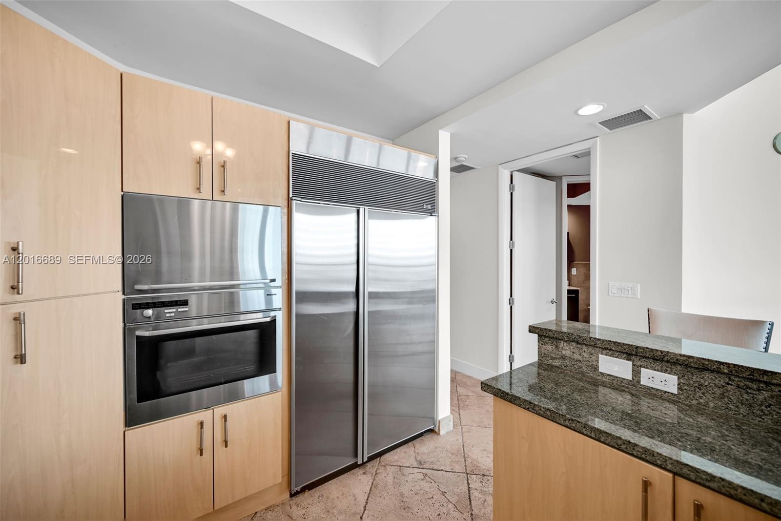 100 S Pointe Dr #801, Miami Beach FL 33139