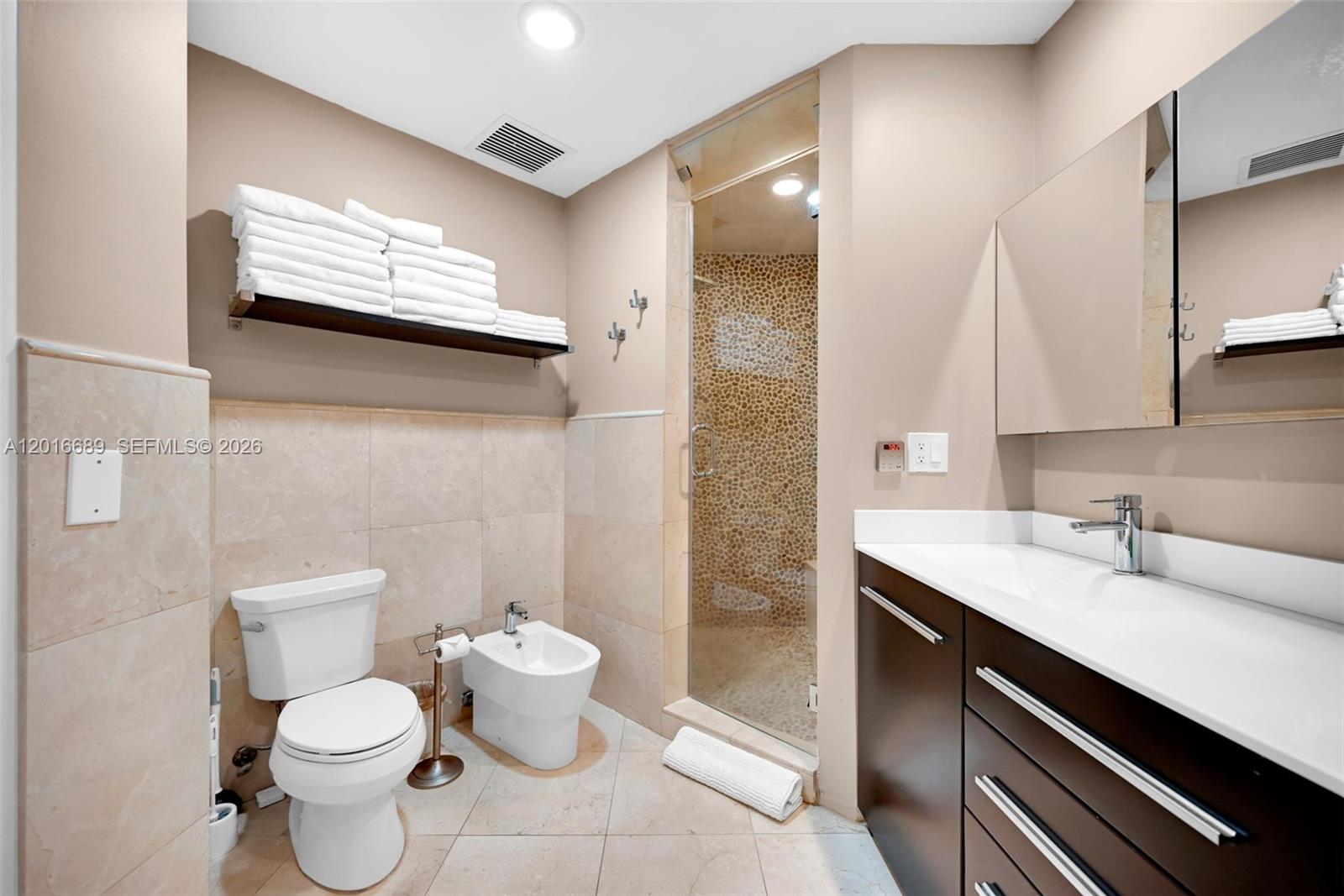 100 S Pointe Dr #801, Miami Beach FL 33139