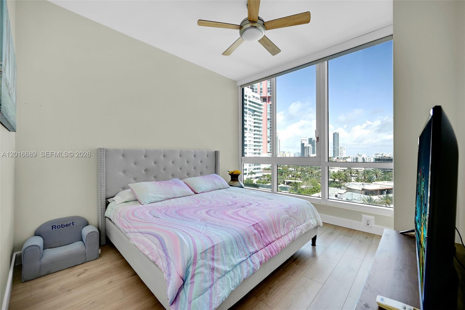 100 S Pointe Dr #801, Miami Beach FL 33139