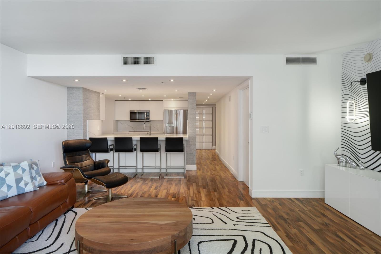 1800 N Bayshore Dr #2111, Miami FL 33132