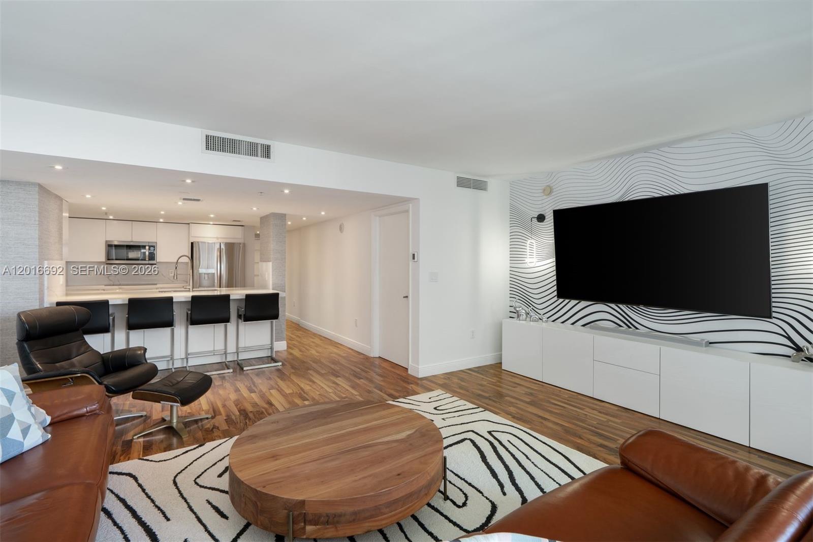 1800 N Bayshore Dr #2111, Miami FL 33132
