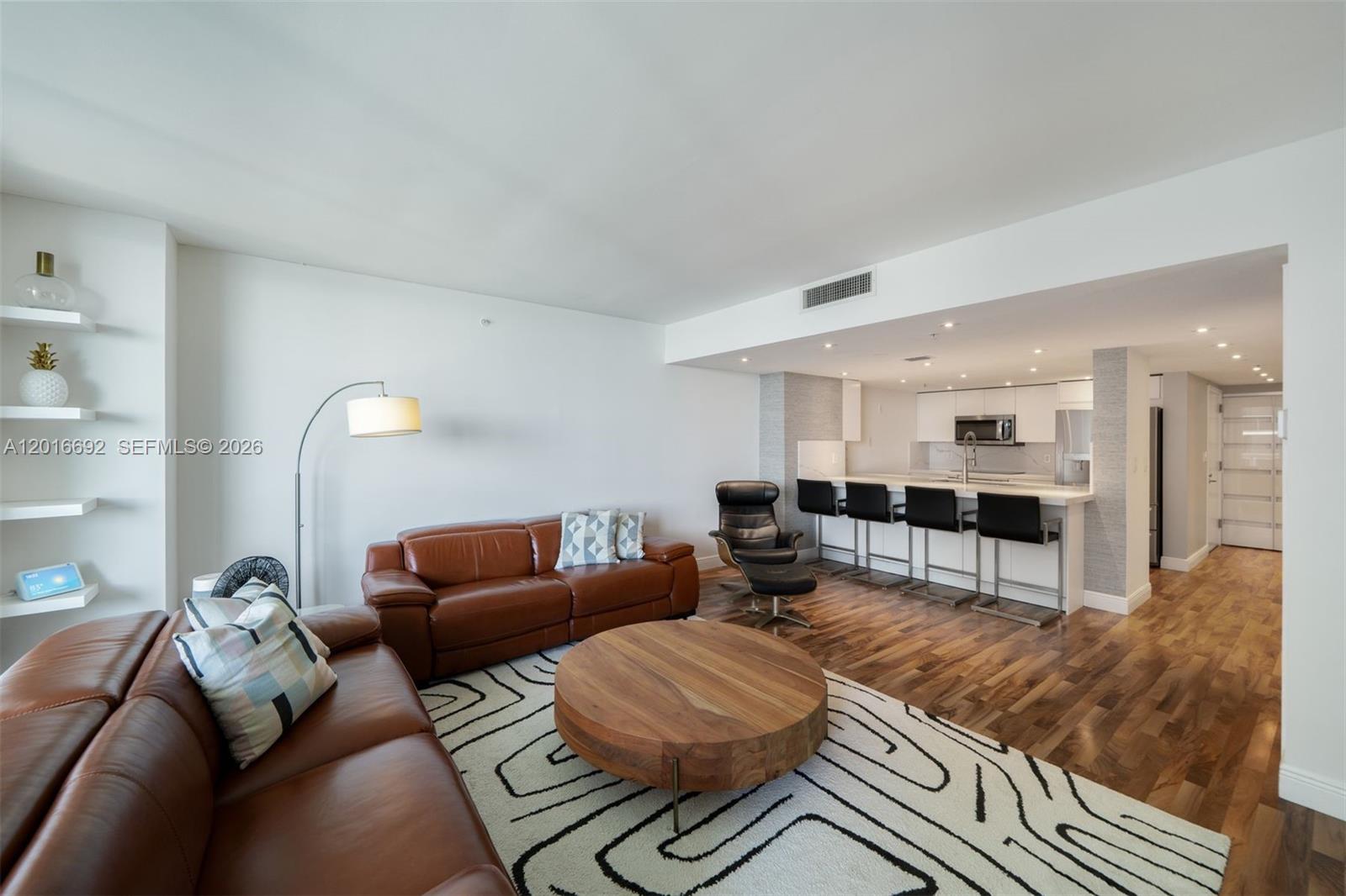 1800 N Bayshore Dr #2111, Miami FL 33132