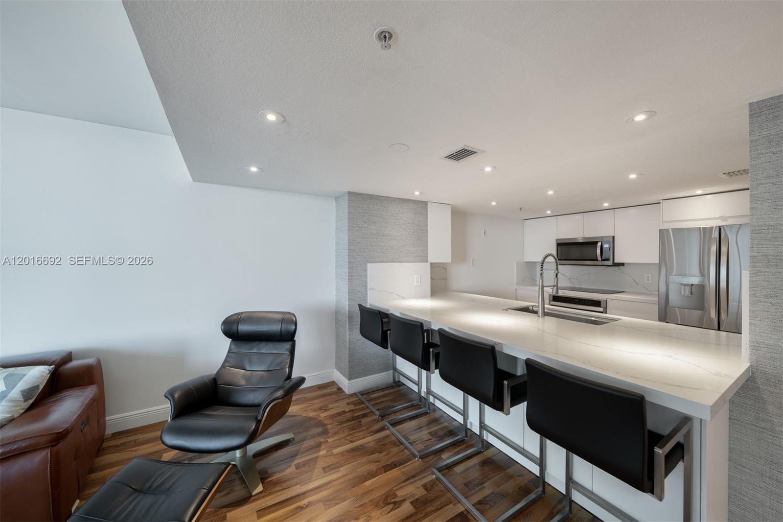 1800 N Bayshore Dr #2111, Miami FL 33132