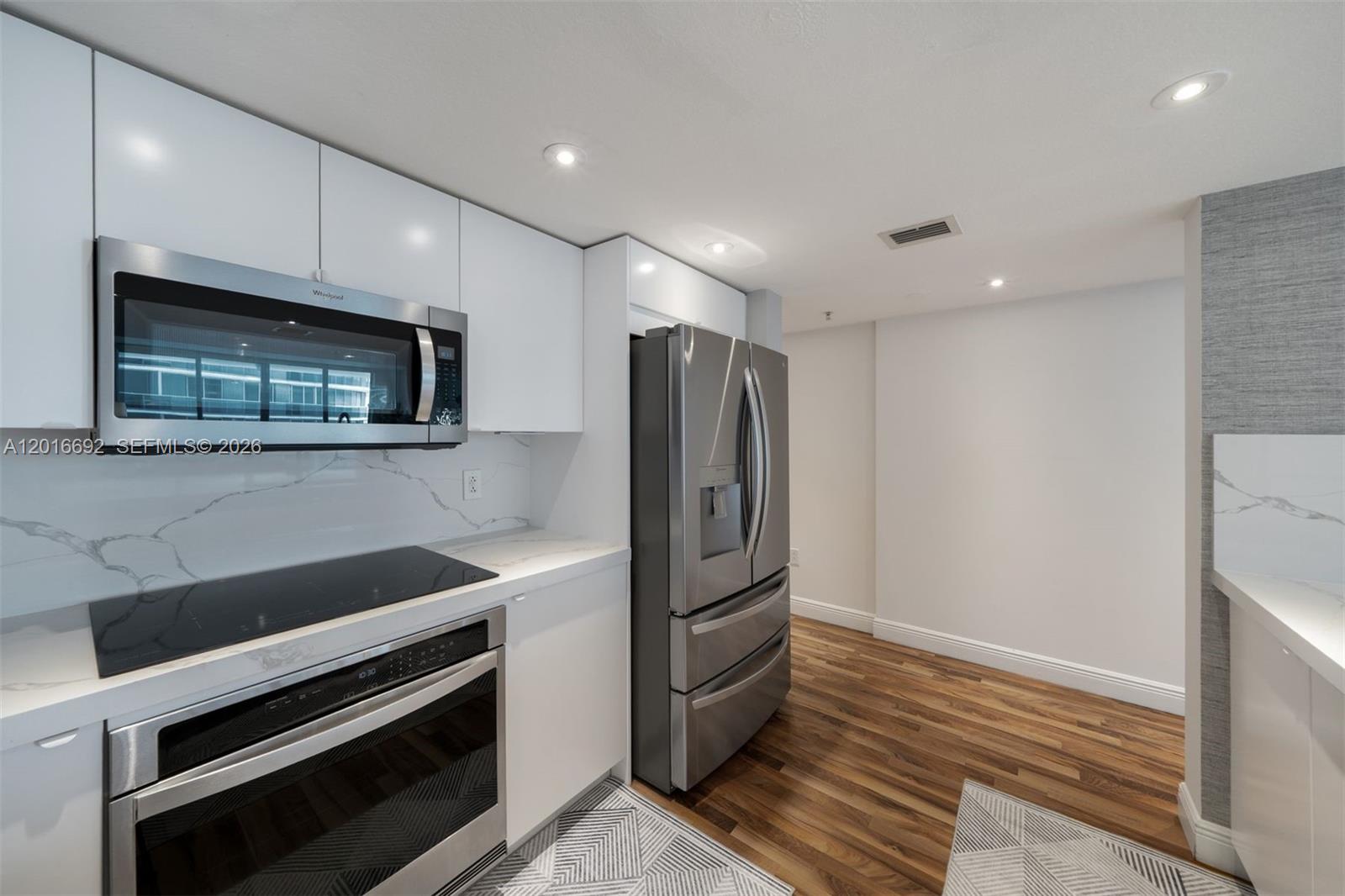 1800 N Bayshore Dr #2111, Miami FL 33132