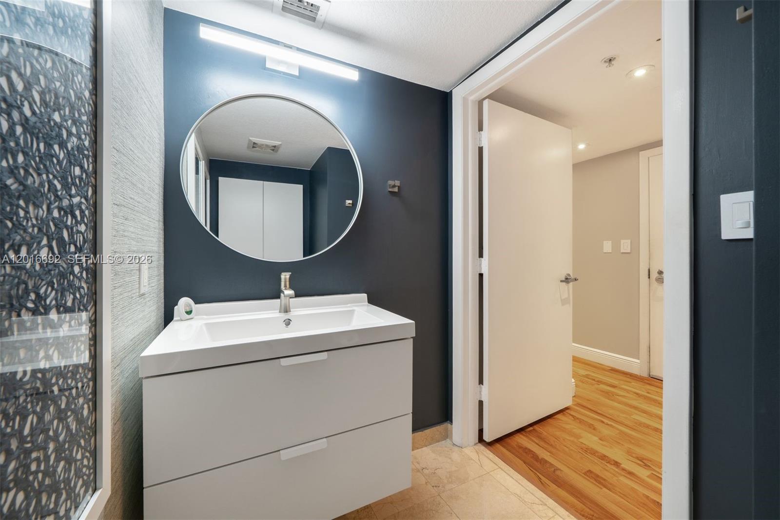 1800 N Bayshore Dr #2111, Miami FL 33132