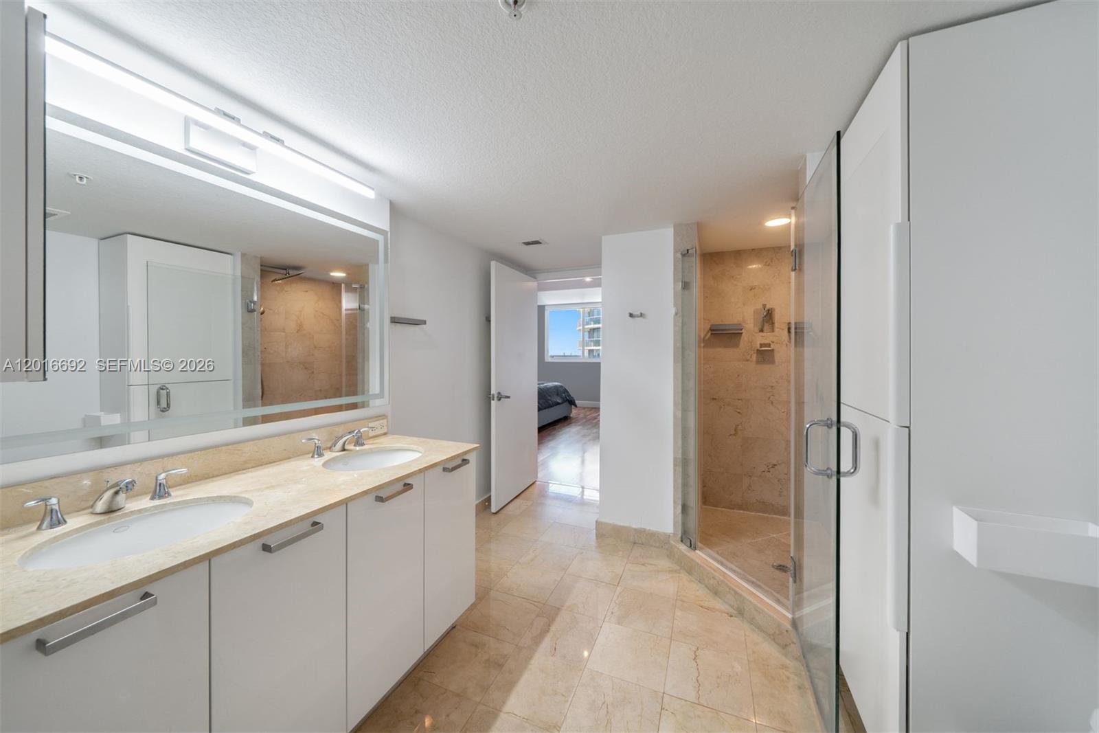 1800 N Bayshore Dr #2111, Miami FL 33132