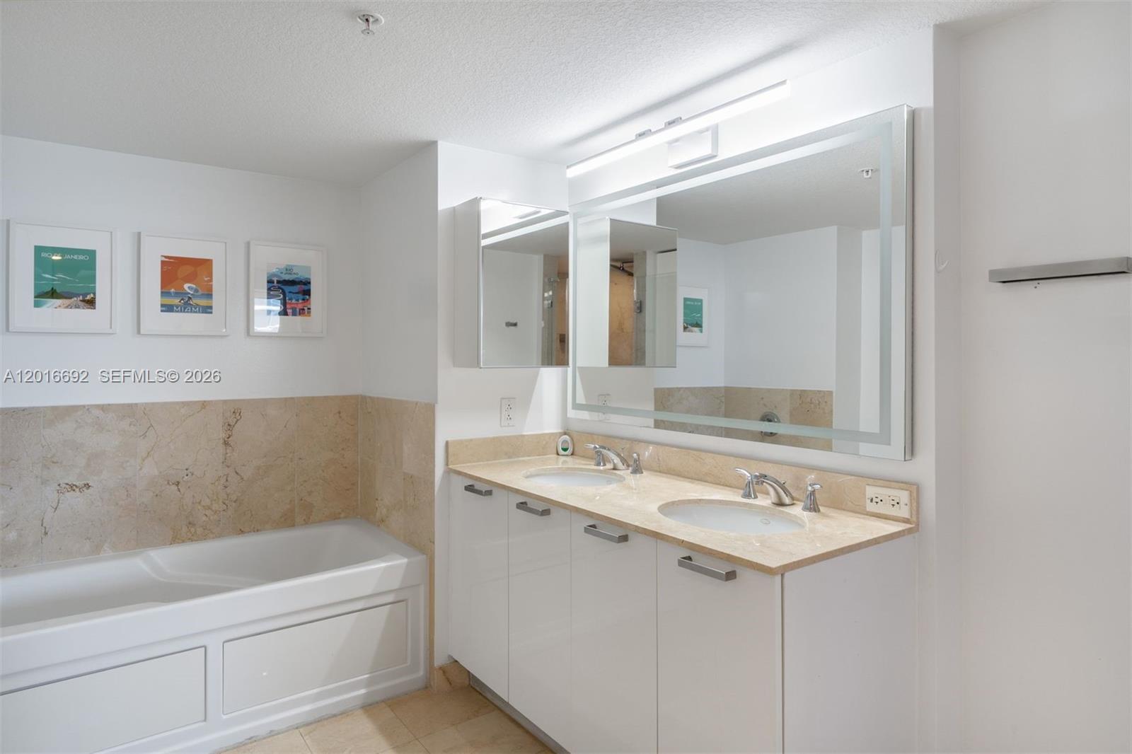 1800 N Bayshore Dr #2111, Miami FL 33132
