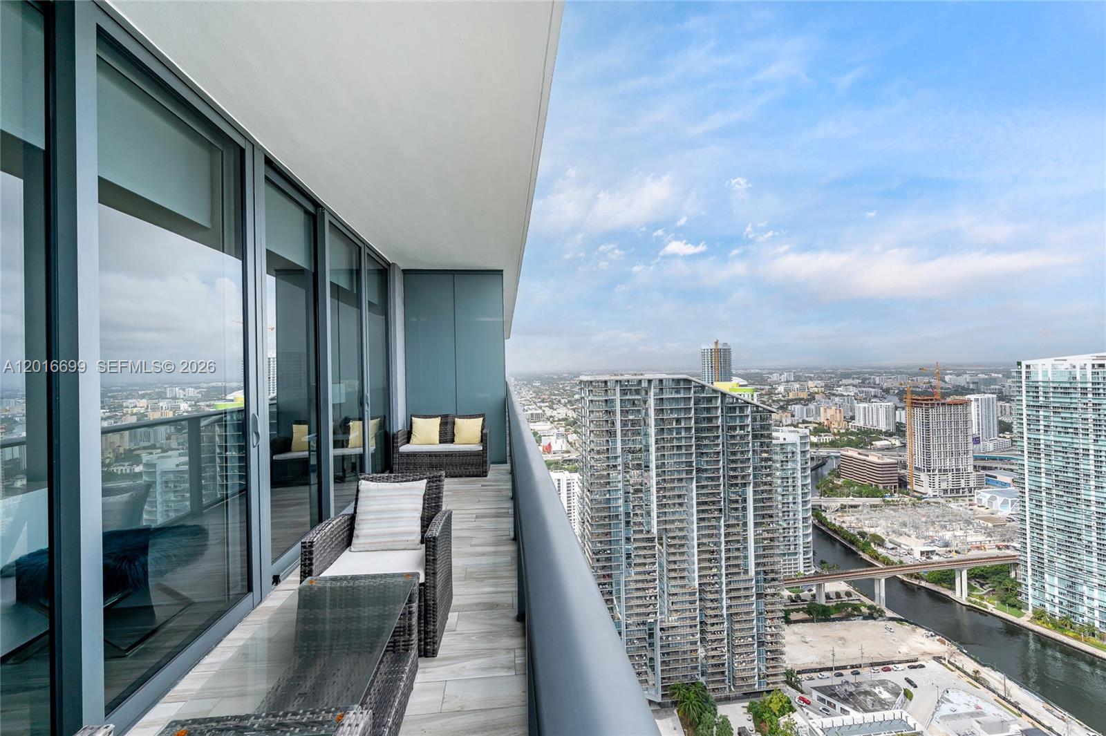 801 S Miami Ave #5207, Miami FL 33130