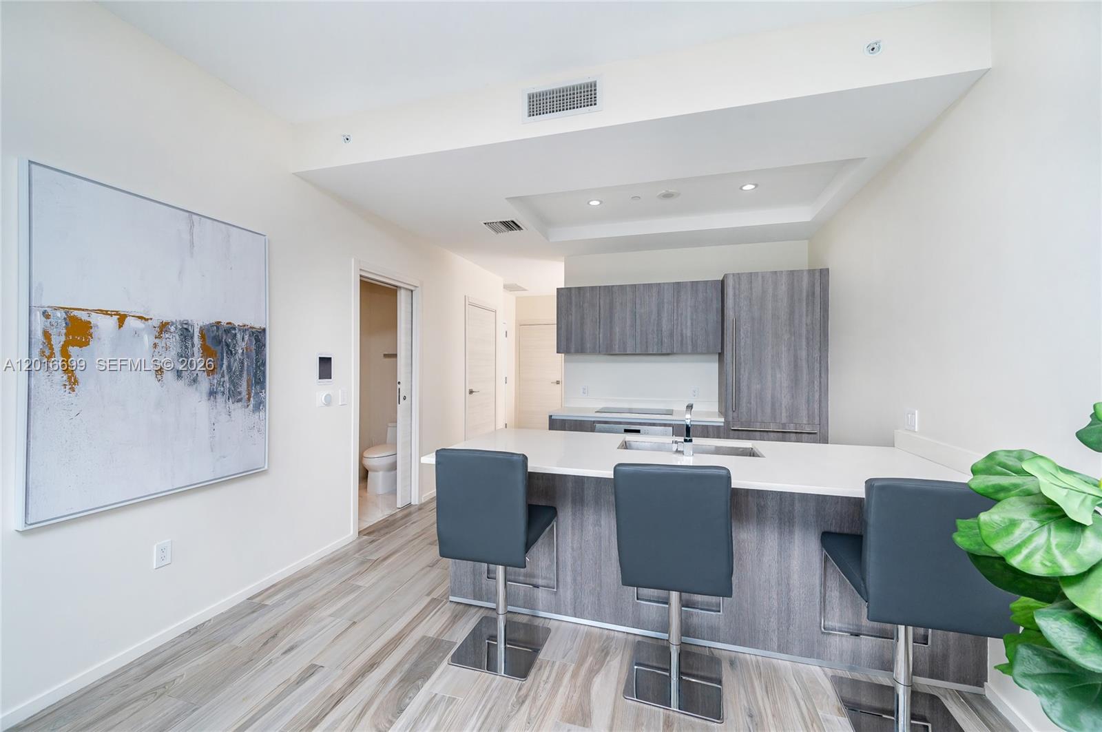801 S Miami Ave #5207, Miami FL 33130