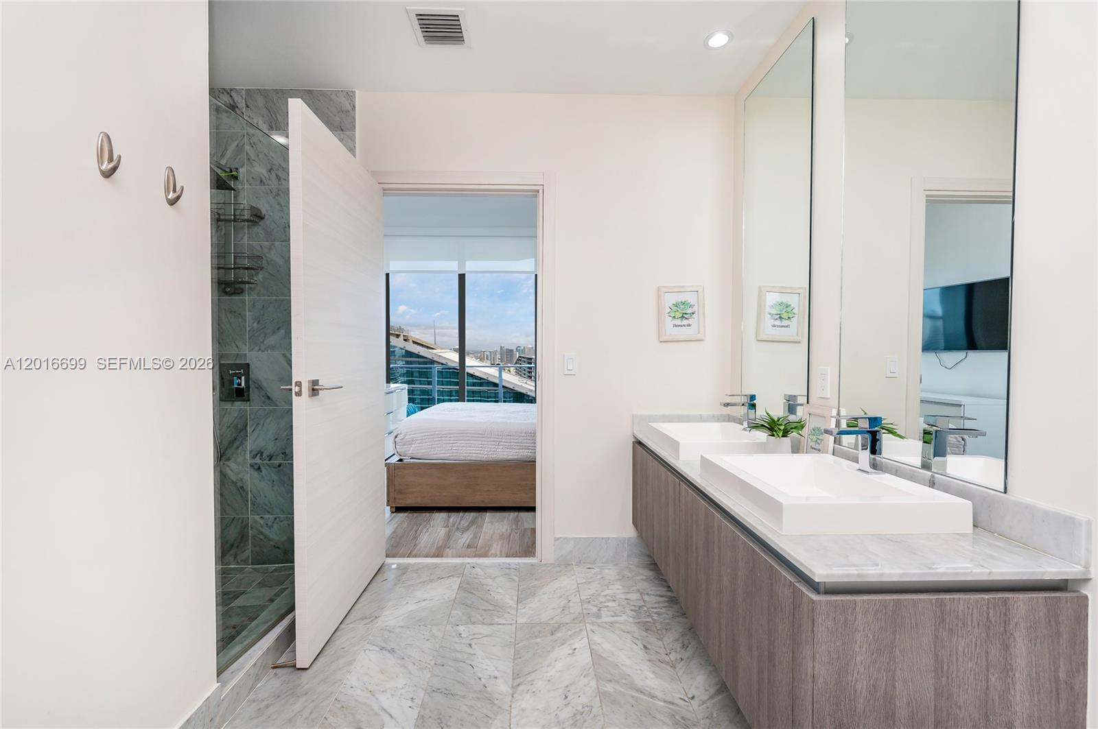 801 S Miami Ave #5207, Miami FL 33130