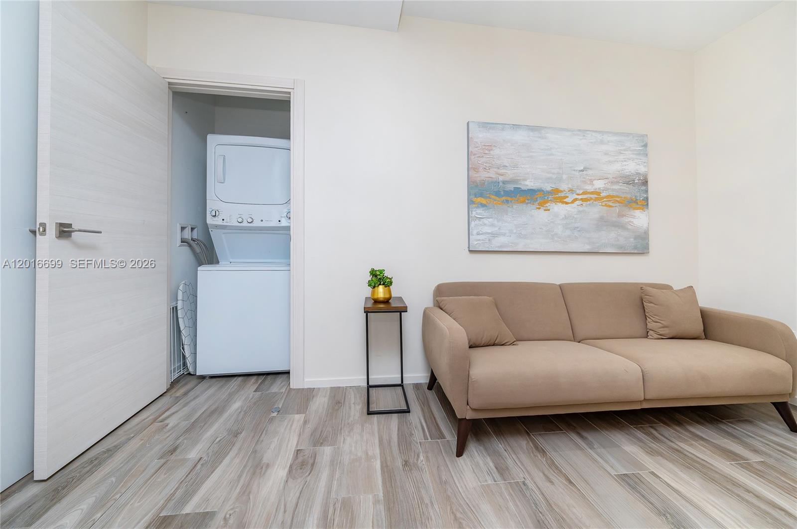 801 S Miami Ave #5207, Miami FL 33130