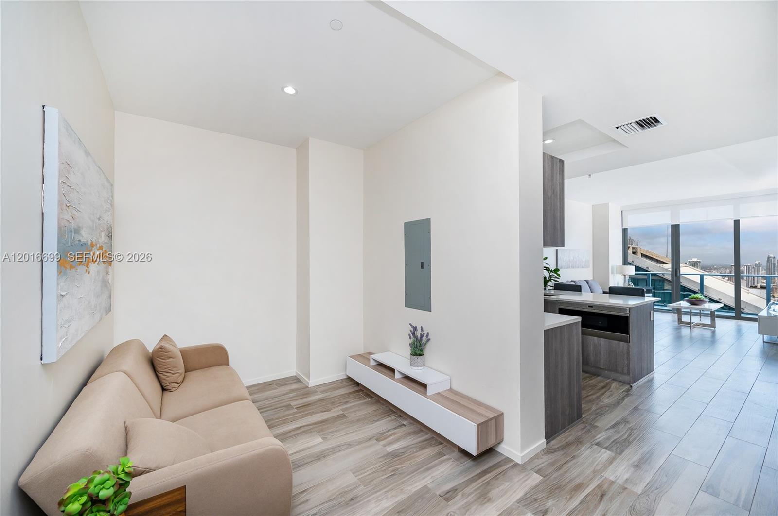 801 S Miami Ave #5207, Miami FL 33130
