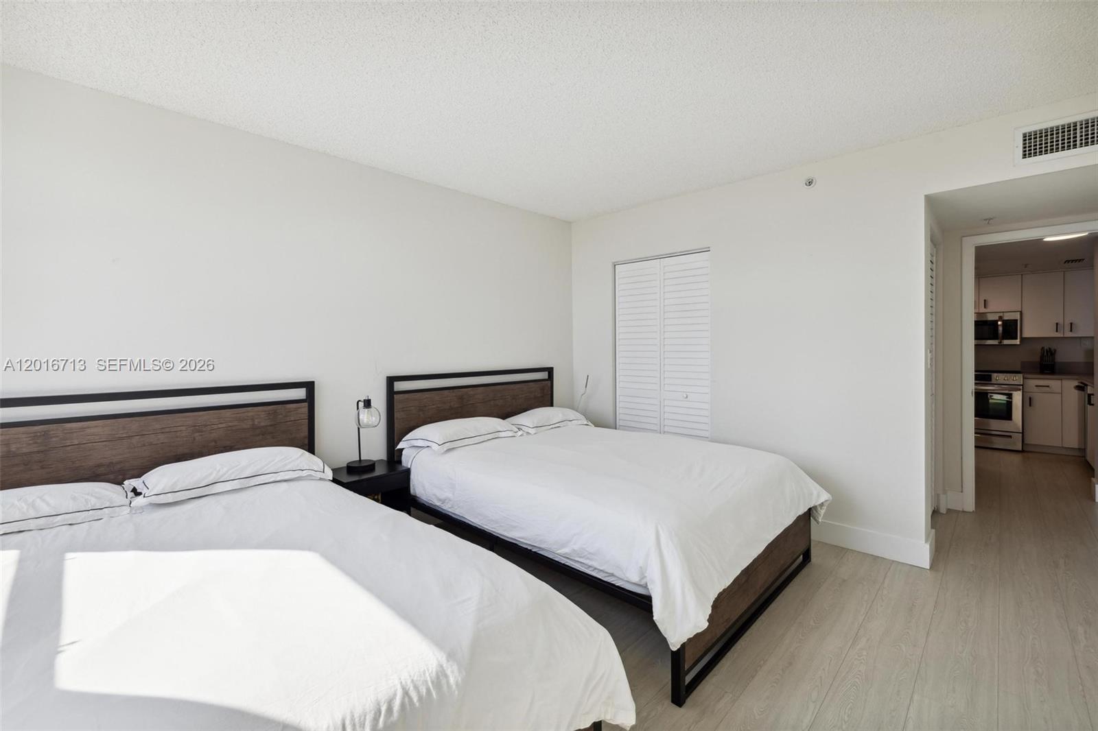 650 WEST AV #1406, Miami Beach FL 33139