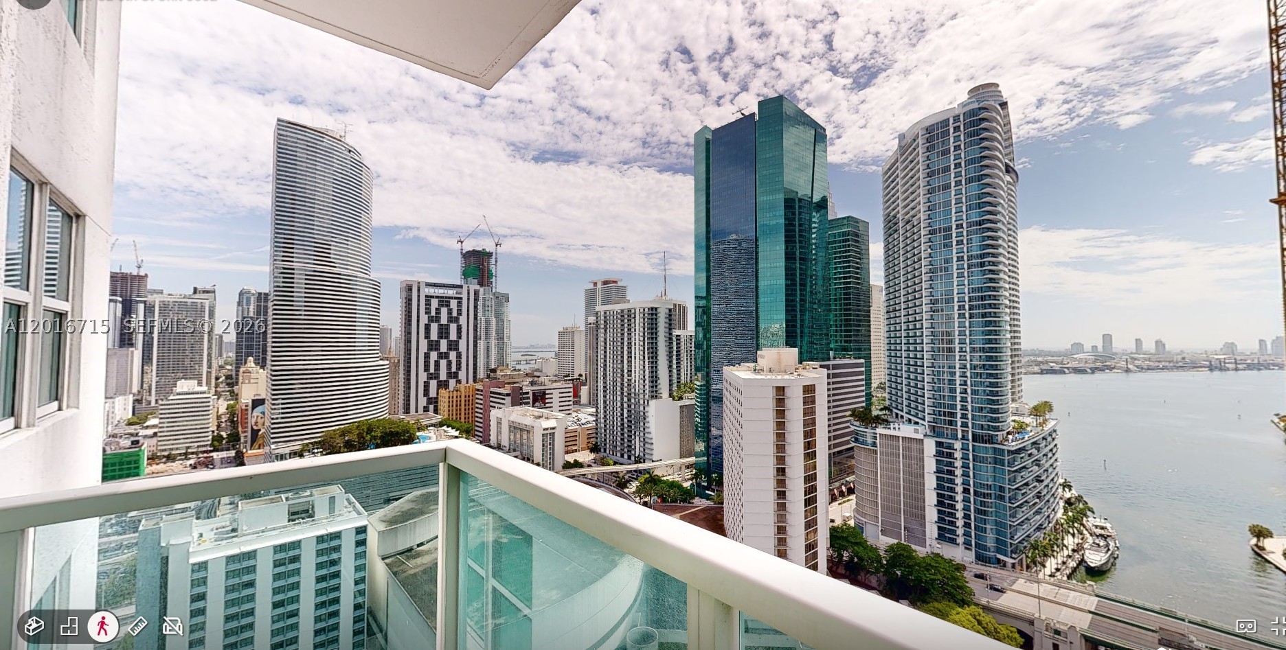 31 SE 5th St #3002, Miami FL 33131
