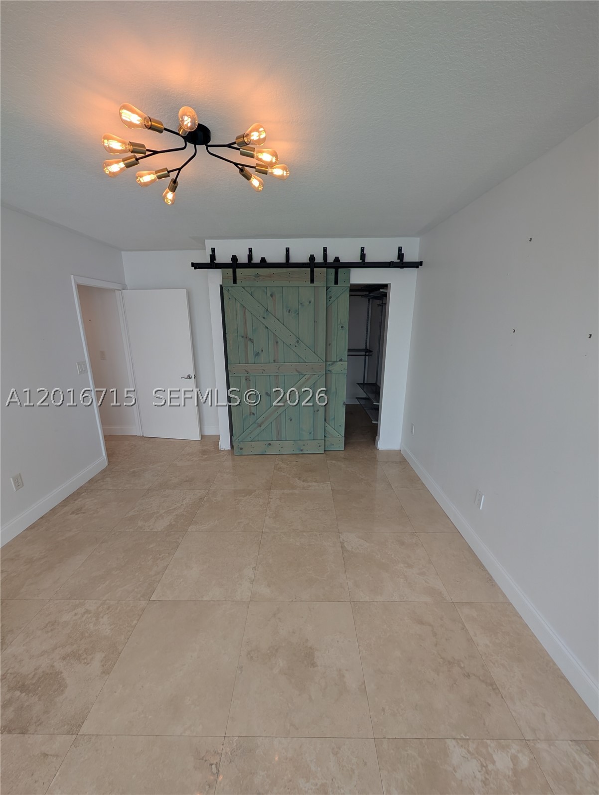 31 SE 5th St #3002, Miami FL 33131