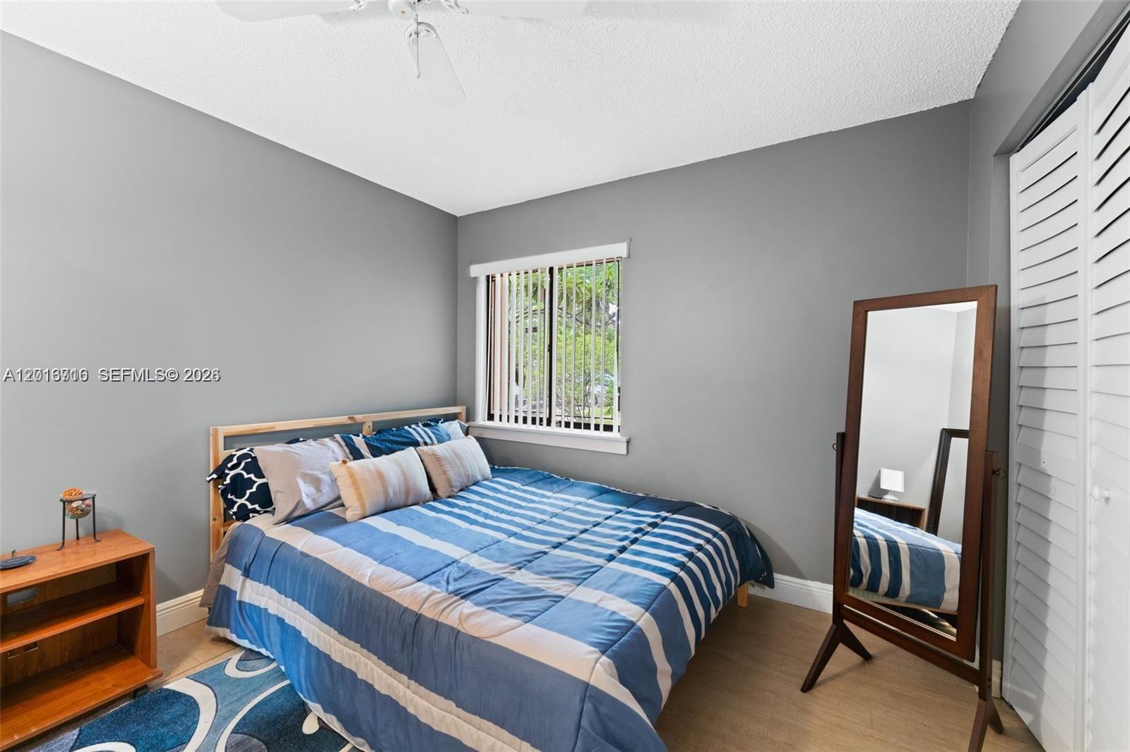 64 Wimbledon Lake Dr #64, Plantation FL 33324