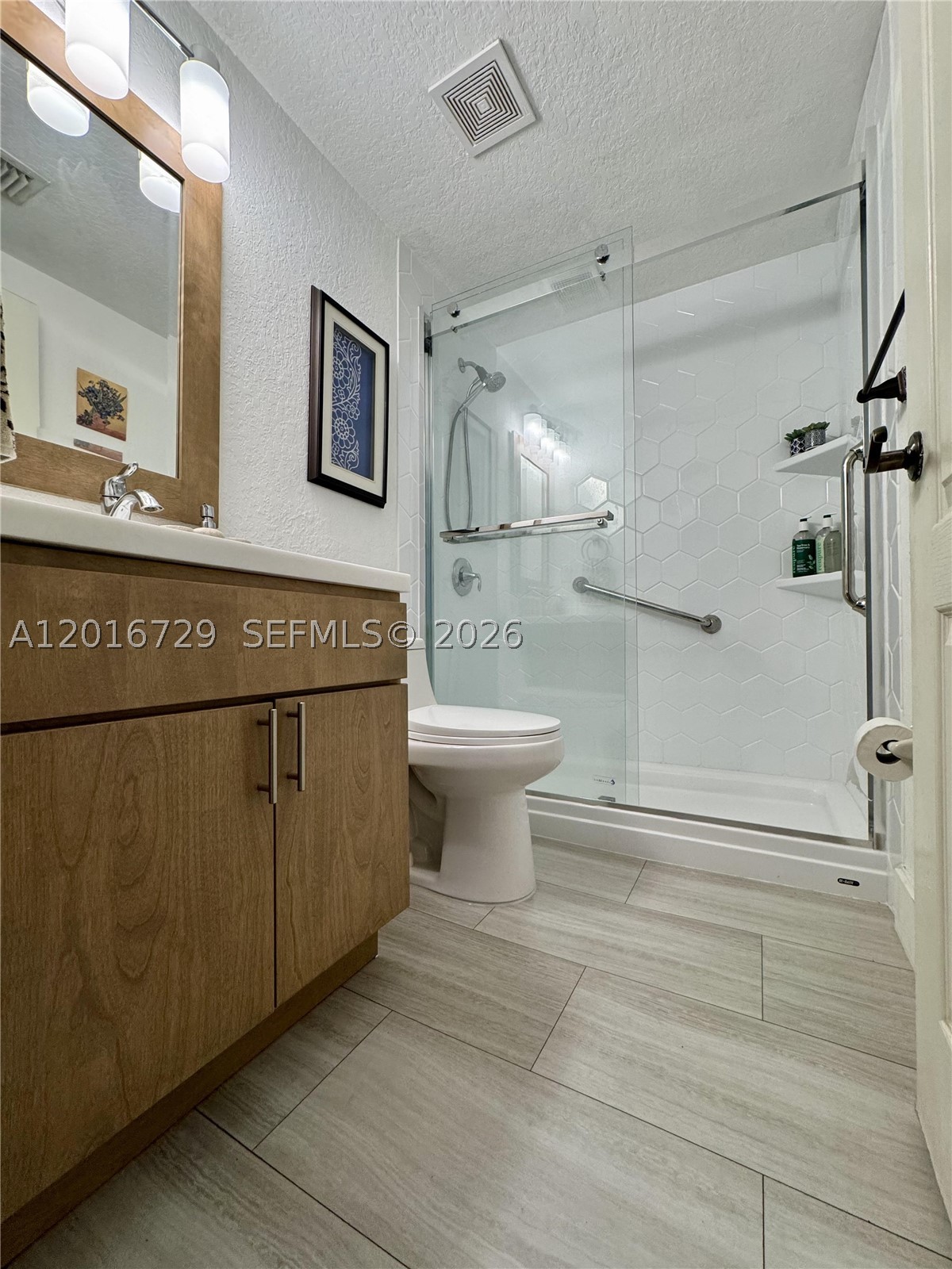 77 E 4th St #A212, Hialeah FL 33010